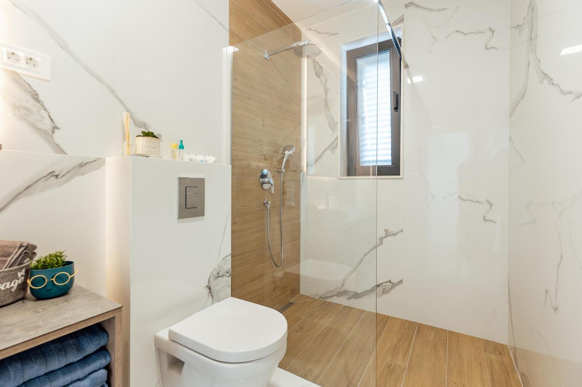 Savina Beachfront Oasis Appartement *
