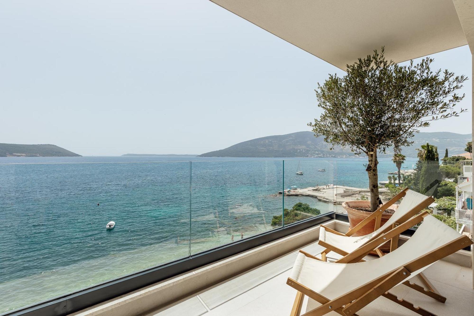 Appartement Savina Beachfront Oasis